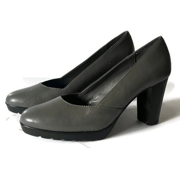 Bella Vita Heels sz 6.5 - Picture 2 of 7